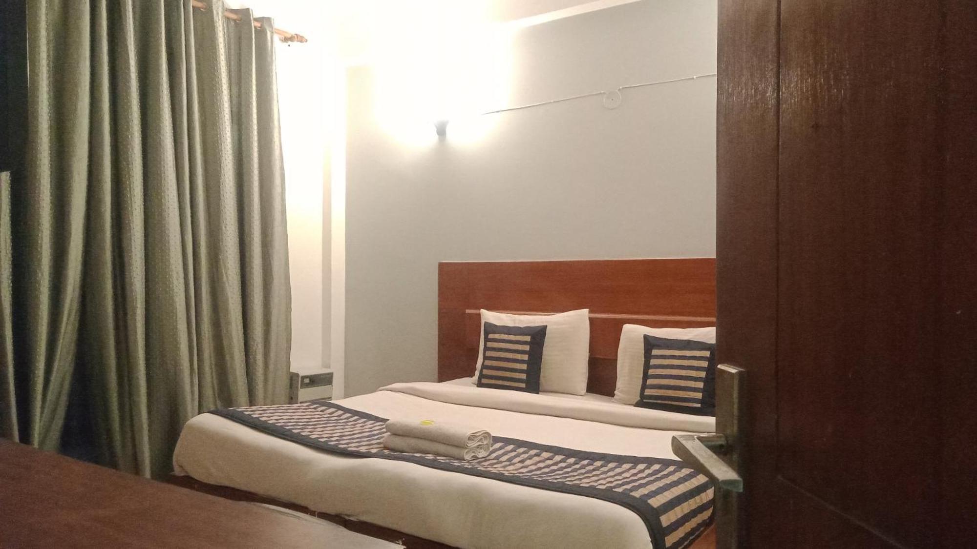 Hotel Ashvins Palace グルガウン 部屋 写真